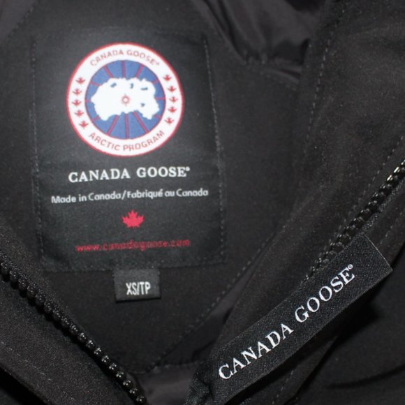 Canada Goose (Ladies Kensington Parka) - Picture 3 of 14